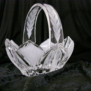 Crystal Glass Basket Scalloped Pointed Edges Etched Leaves 8.5 Inches High